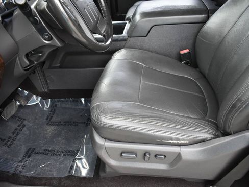Used 2015 Ford F250 Platinum w/ FX4 Off-Road Package AWD/4WD image 25