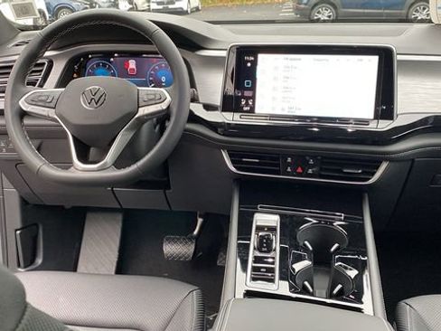 New 2026 Volkswagen Atlas Cross Sport SE AWD/4WD image 9