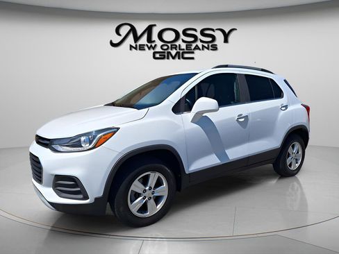 Used 2019 Chevrolet Trax LT w/ LT Convenience Package AWD/4WD image 1