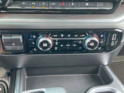 Used 2022 GMC Sierra 1500 SLT w/ SLT Premium Plus Package image 25