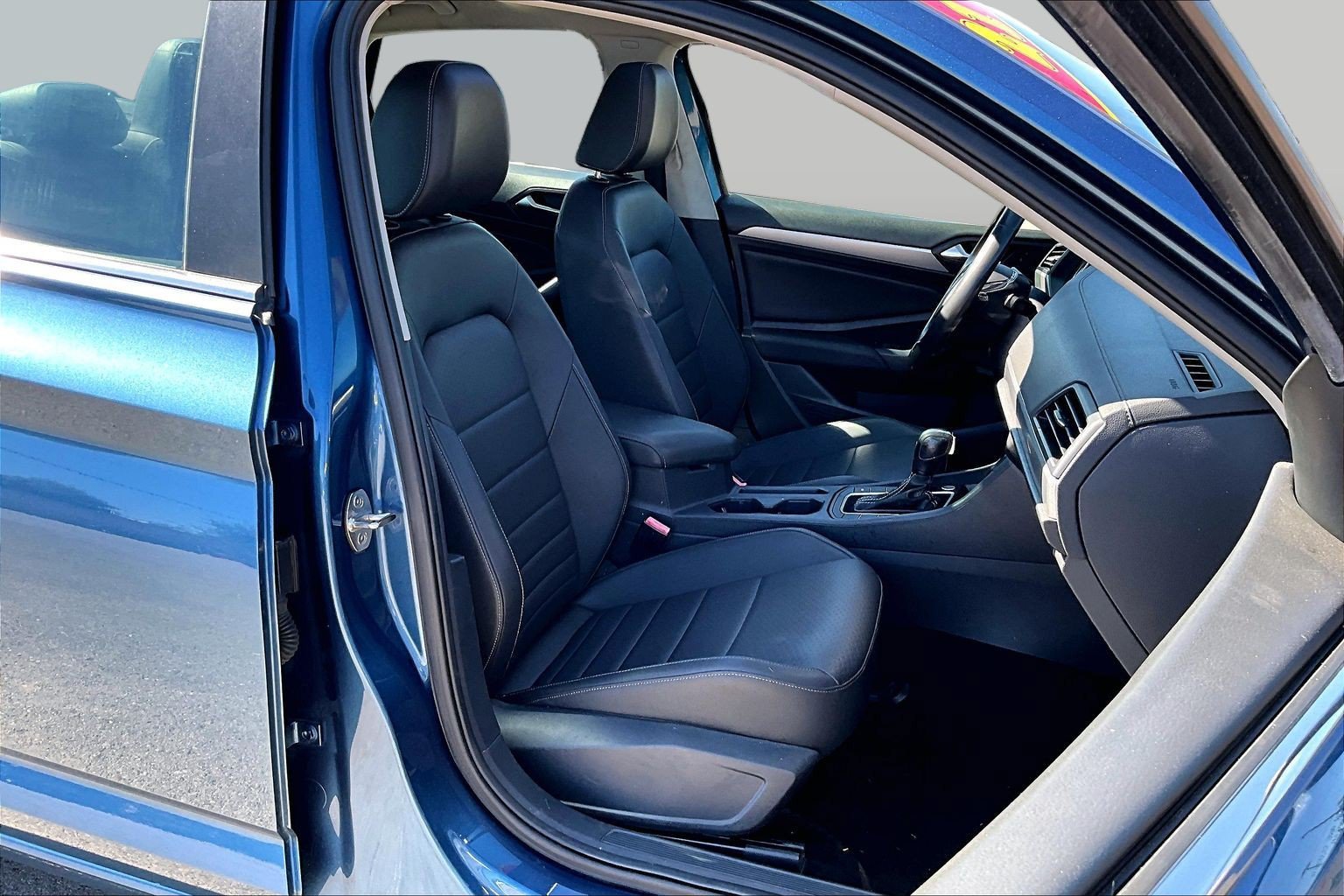 Used 2021 Volkswagen Jetta SE FWD image 7