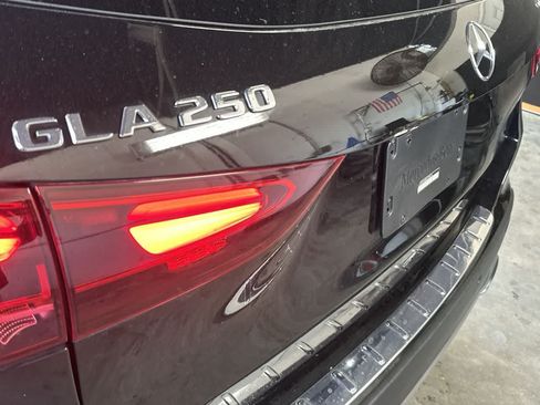 Used 2025 Mercedes-Benz GLA 250 4MATIC image 10