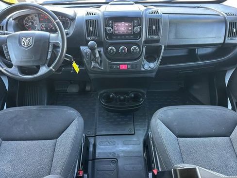 Used 2021 RAM ProMaster 2500 w/ Premium Appearance Group image 17