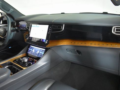 Used 2022 Jeep Grand Wagoneer Series II w/ Convenience Group III image 43