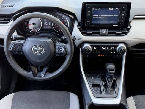 Used 2020 Toyota RAV4 XLE w/ Carpet Mat Package FWD image 12