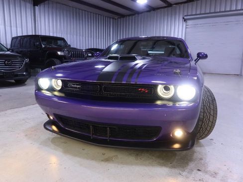Used 2019 Dodge Challenger R/T Scat Pack w/ Shaker Package image 37