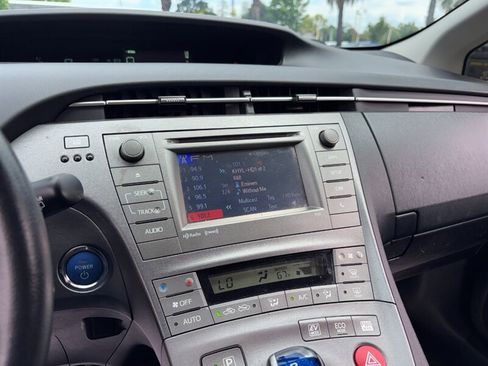 Used 2013 Toyota Prius Persona Series FWD image 18