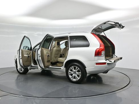 Used 2013 Volvo XC90 3.2 image 31