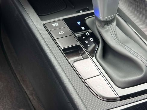 Used 2025 Hyundai Elantra SEL image 27
