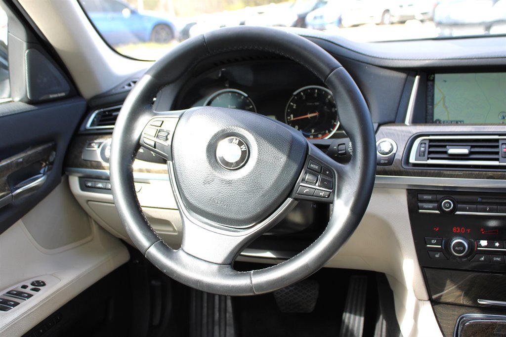 Used 2014 BMW 740Li RWD image 14