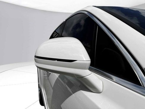 Used 2017 Bentley Bentayga image 8