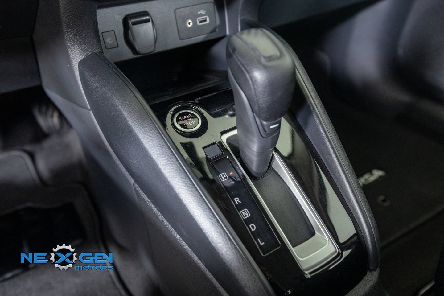 Used 2025 Nissan Versa SV w/ Trunk Package FWD image 23