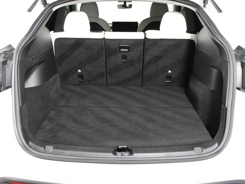 Used 2021 Tesla Model Y Long Range image 22
