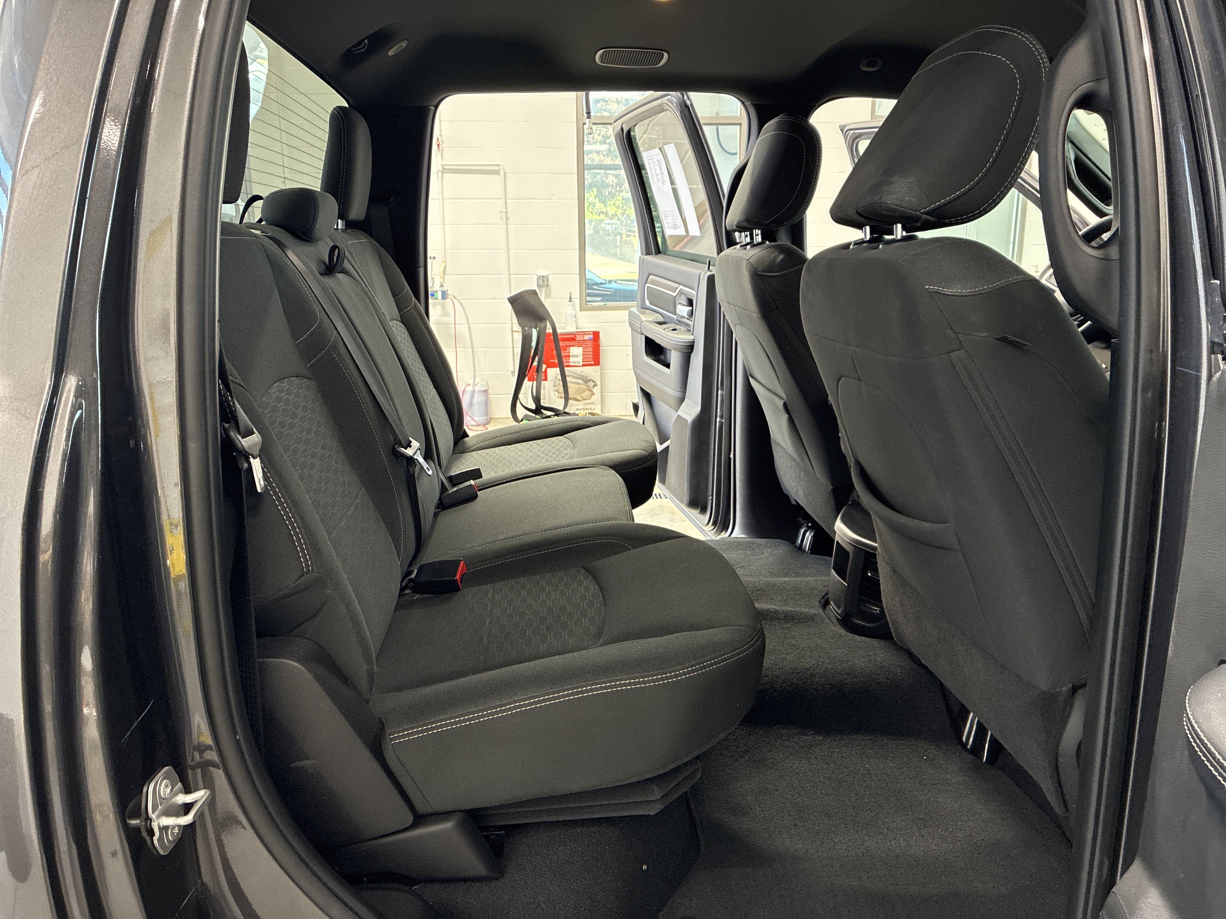 Certified 2025 RAM 2500 Big Horn AWD/4WD image 10