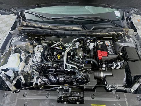 Used 2025 Nissan Altima 2.5 SV image 31