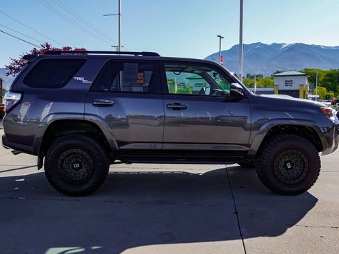 Certified 2023 Toyota 4Runner TRD Off-Road Premium w/ Moonroof Package AWD/4WD image 9