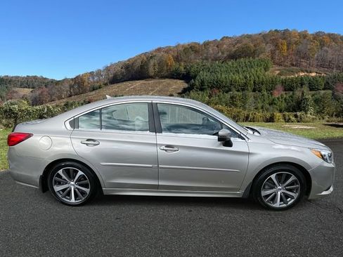 Used 2016 Subaru Legacy 3.6R Limited image 8