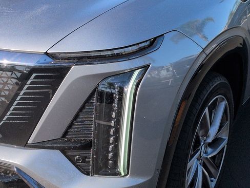 Used 2026 Cadillac Vistiq Sport image 6