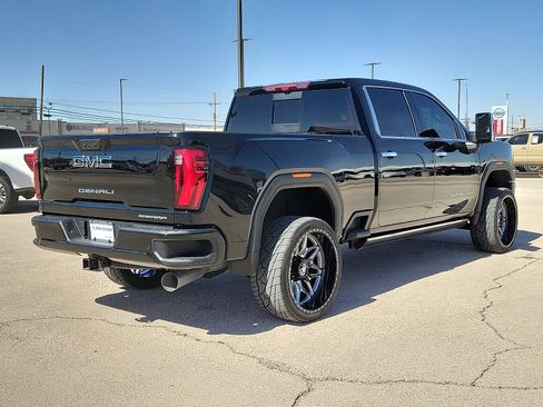 Used 2024 GMC Sierra 2500 Denali Ultimate image 4