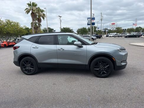 Used 2023 Chevrolet Blazer LT w/ Convenience Package FWD image 4