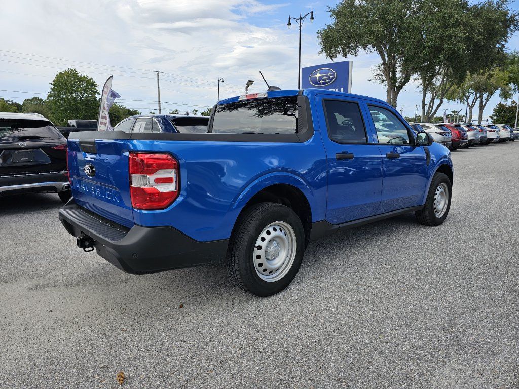 Used 2025 Ford Maverick XL w/ Equipment Group 101A AWD/4WD image 3