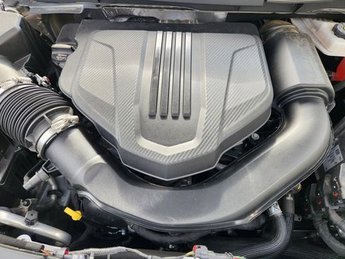 Used 2024 Chevrolet Traverse RS image 32