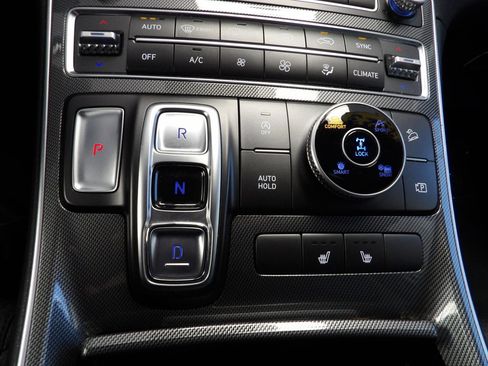 Used 2023 Hyundai Santa Fe SEL image 33