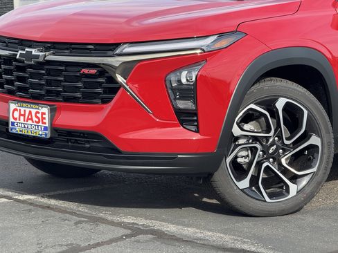 New 2026 Chevrolet Trax RS w/ Driver Confidence Package image 3