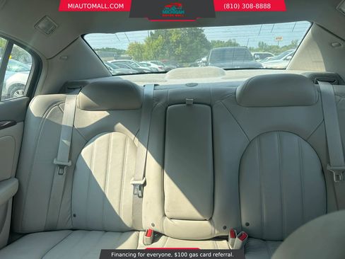 Used 2011 Buick Lucerne CXL FWD image 20