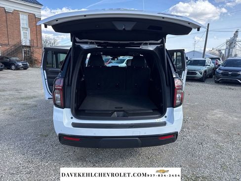 Used 2023 Chevrolet Suburban RST w/ Luxury Package AWD/4WD image 32