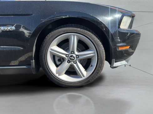Used 2012 Ford Mustang GT Premium w/ HID Headlamps & Security Pkg RWD image 34