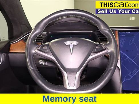 Used 2018 Tesla Model X 75D image 17