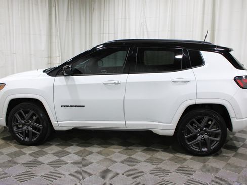 Used 2025 Jeep Compass Limited w/ High Altitude Package image 32