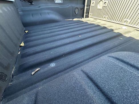 Used 2025 Nissan Frontier PRO-4X w/ Pro Convenience Package image 16