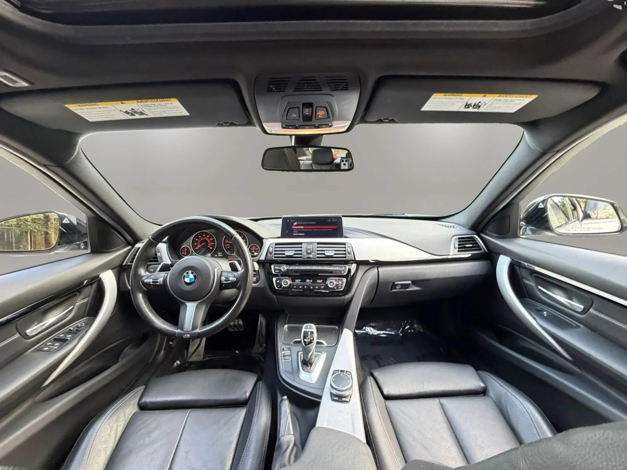 Used 2018 BMW 330i Sedan w/ M Sport Package RWD image 19