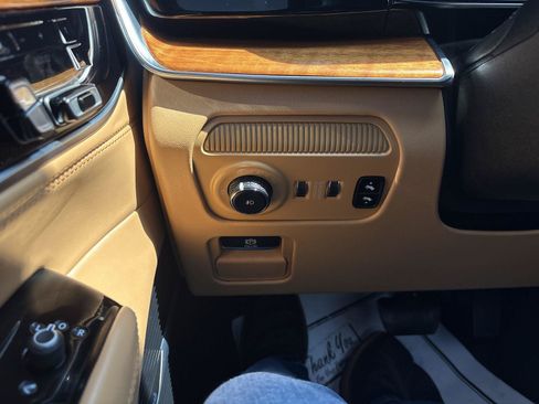 Used 2022 Jeep Grand Wagoneer Series III w/ Rear Seat Video Group 1 AWD/4WD image 21