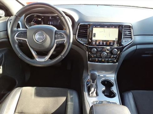 Used 2022 Jeep Grand Cherokee Laredo X image 11