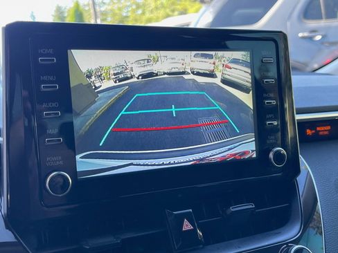 Used 2020 Toyota Corolla LE w/ Carpet Mat Package (TMS) image 39