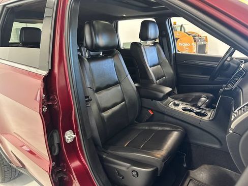 Used 2022 Jeep Grand Cherokee Limited AWD/4WD image 36