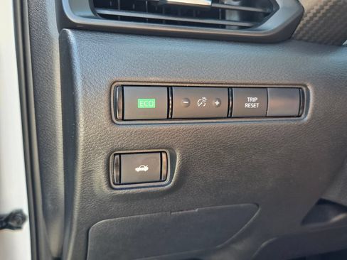 Used 2024 Nissan Sentra S FWD image 31