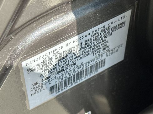 Certified 2025 Nissan Kicks S image 32