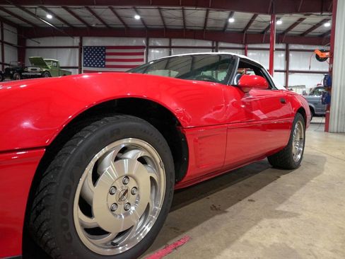 Used 1995 Chevrolet Corvette Base 2dr Convertible image 38