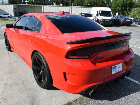 Used 2019 Dodge Charger Scat Pack w/ Dynamics Package RWD image 8