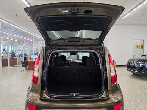 Used 2012 Kia Soul + w/ Audio Pkg FWD image 40