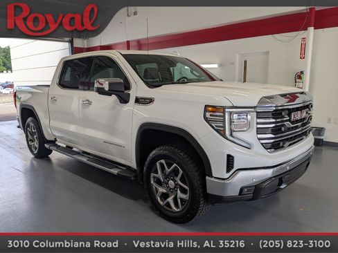 Used 2024 GMC Sierra 1500 SLT w/ SLT Premium Plus Package AWD/4WD image 5