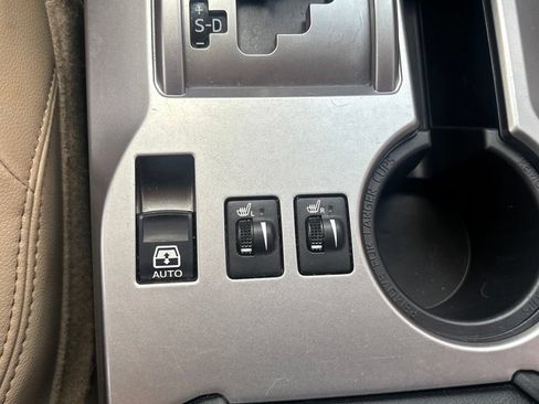 Used 2023 Toyota 4Runner SR5 Premium w/ Moonroof Package RWD image 16