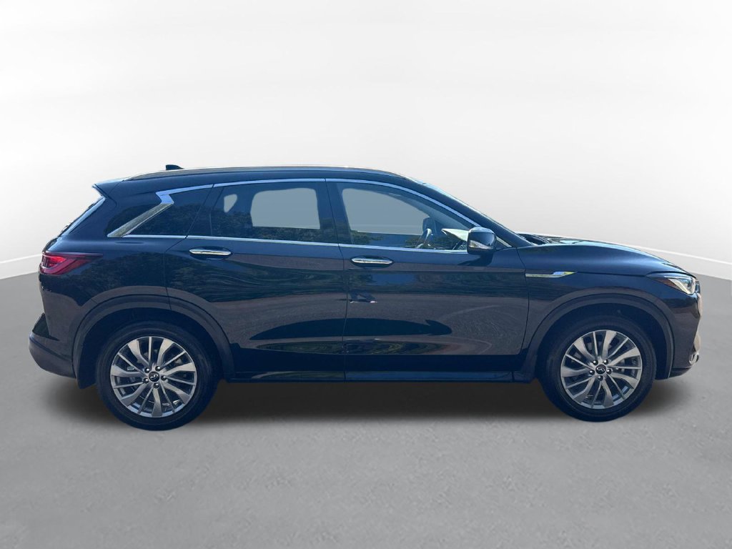 Used 2023 INFINITI QX50 Luxe FWD image 5