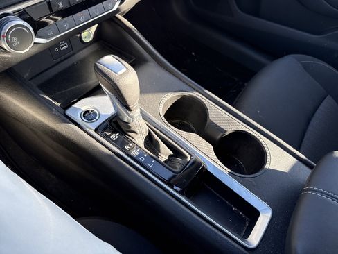 Used 2024 Nissan Altima 2.5 S image 23