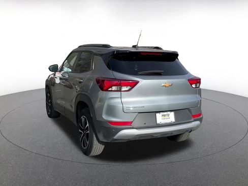 Used 2025 Chevrolet TrailBlazer LT w/ Driver Confidence Package image 11