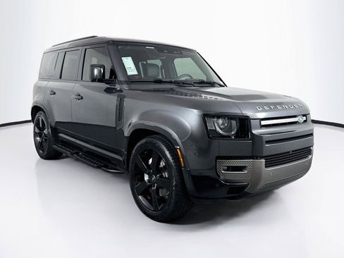 Used 2025 Land Rover Defender 110 X-Dynamic SE AWD/4WD image 10
